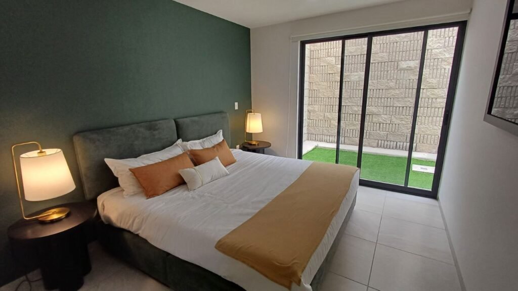 RECAMARA PRINCIPAL CON BAÑO Y WALKING CLOSET